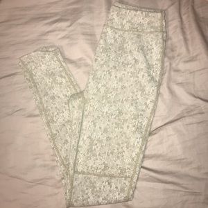 Gymshark fleur texture leggings- washed khaki marl